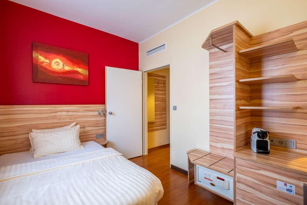 Quality Hotel, Star Inn Premium Bremen Room photo